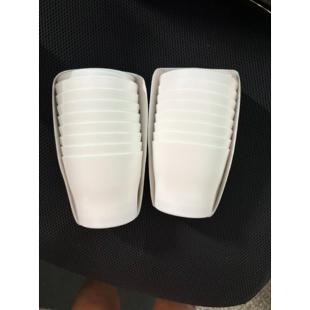 2 pks of 8 3.7x3.25 planters - drainage bottom with trays